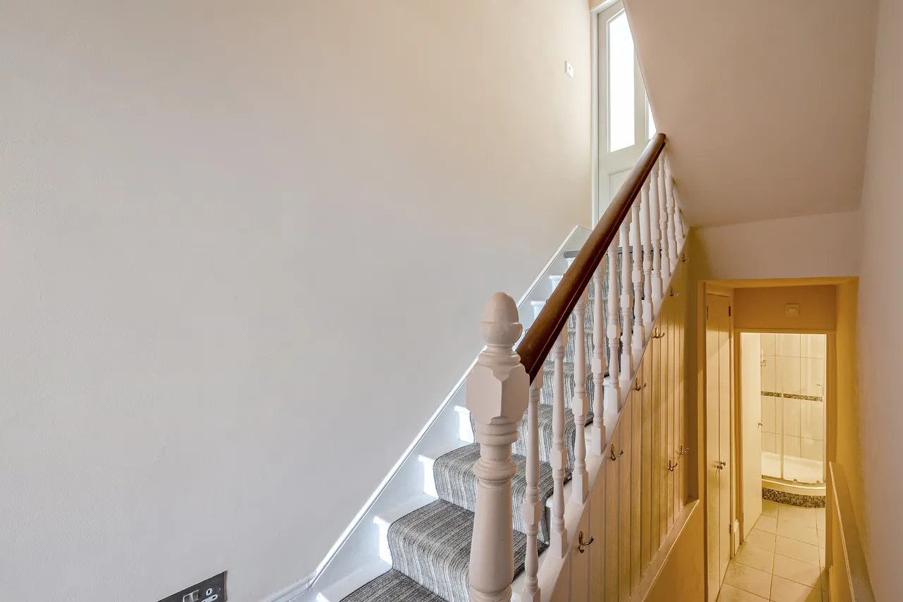 Victoria Road, London, N22, photo 11