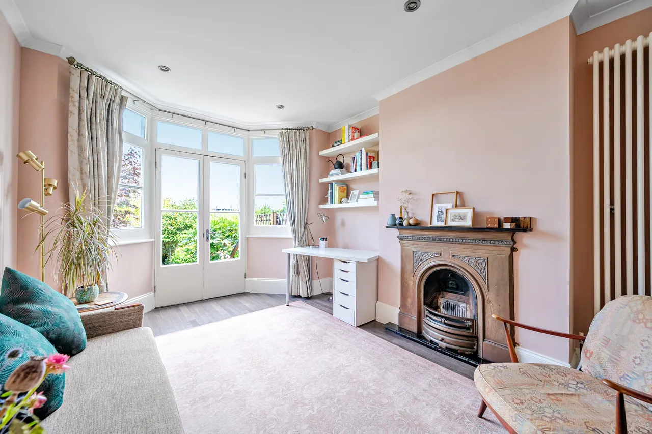 Victoria Road, London, N22, photo 4