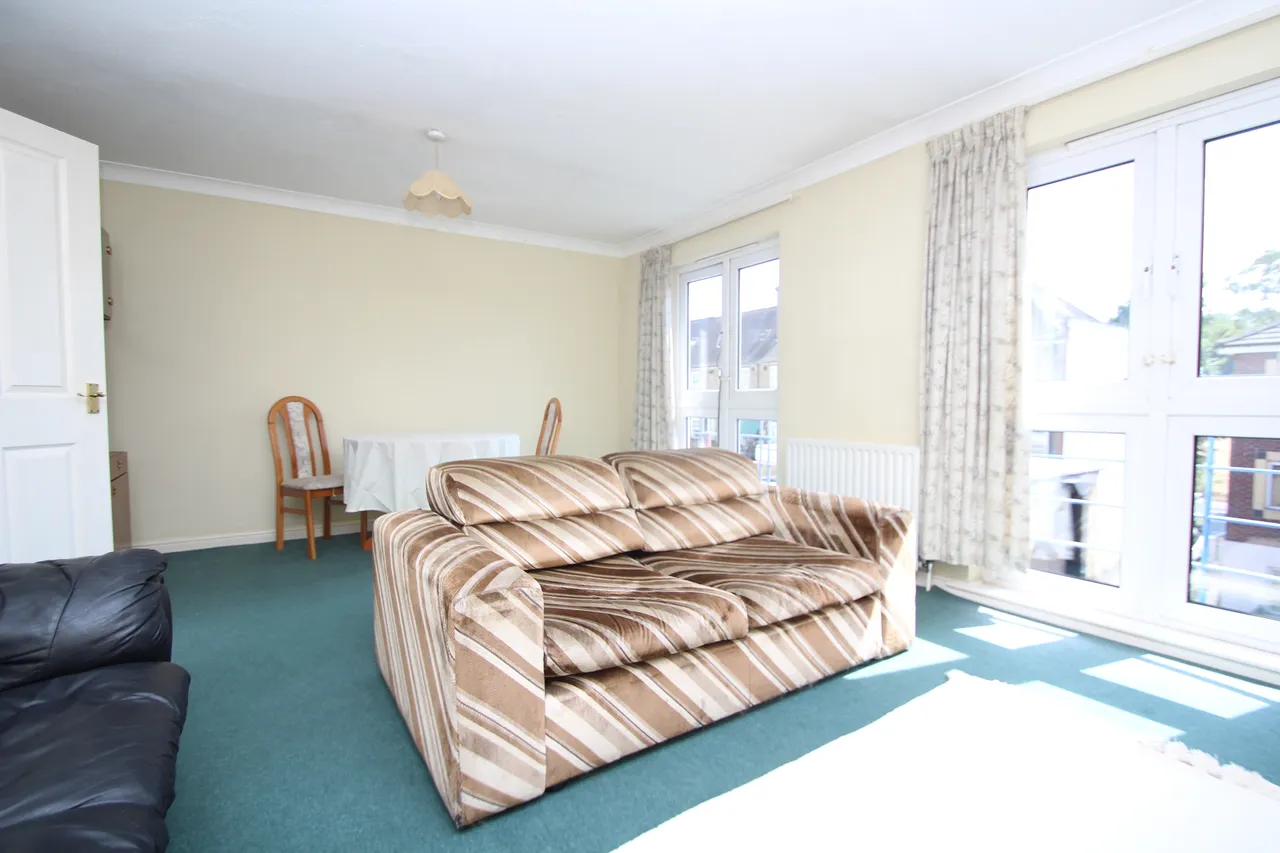 Brighton Road, Purley CR8, photo 6