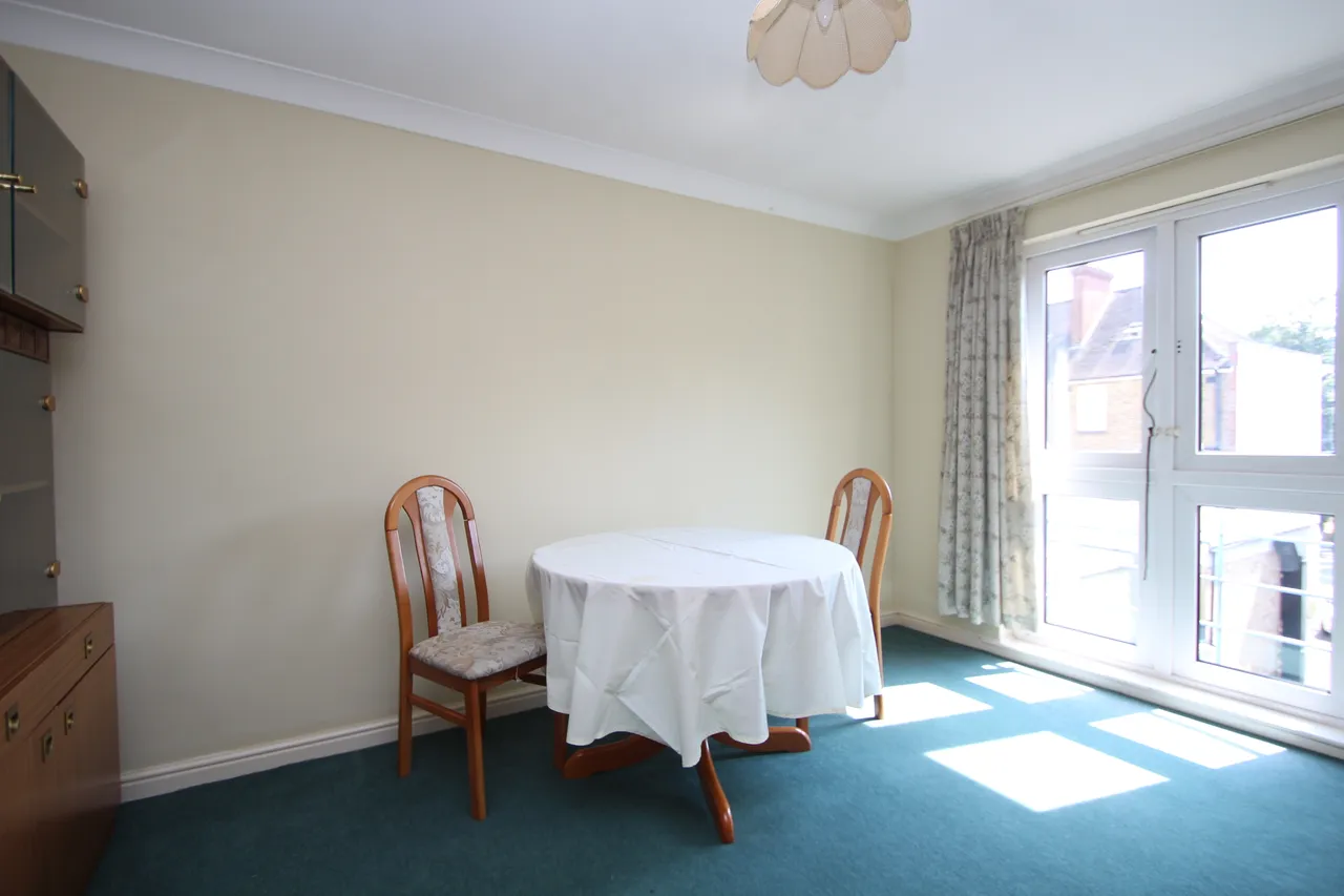 Brighton Road, Purley CR8, photo 5