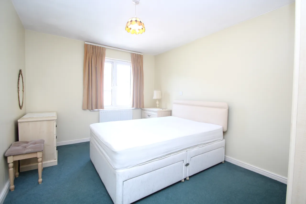 Brighton Road, Purley CR8, photo 2
