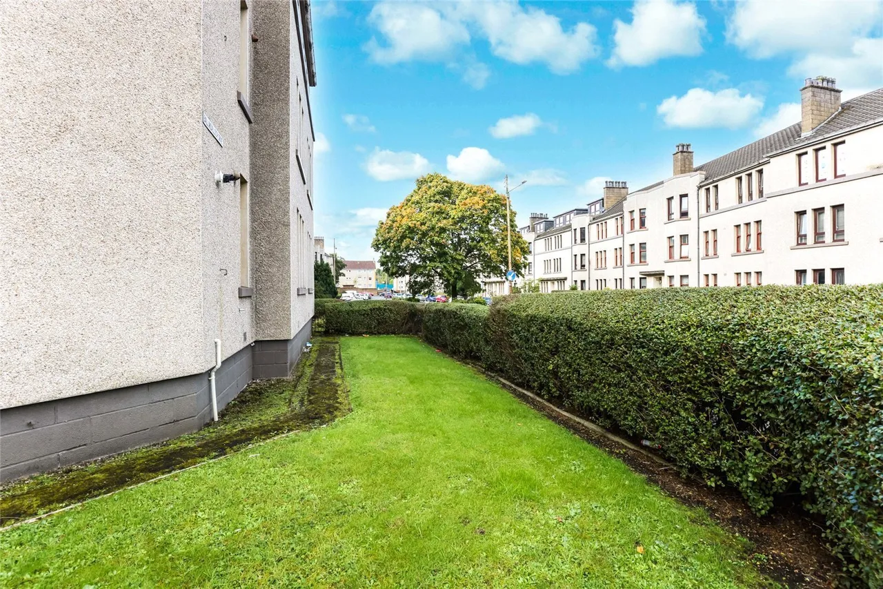 Ballindalloch Drive, Dennistoun, G31, photo 15