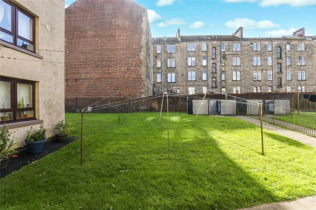 Ballindalloch Drive, Dennistoun, G31, photo 7