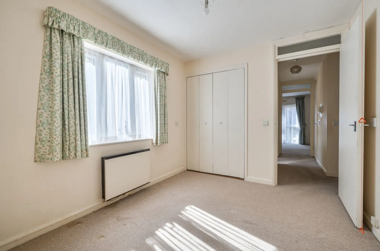 Stockbridge Road, Heather Court, PO19, photo 8