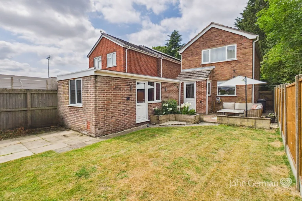 Greenacres Drive, Uttoxeter, photo 22