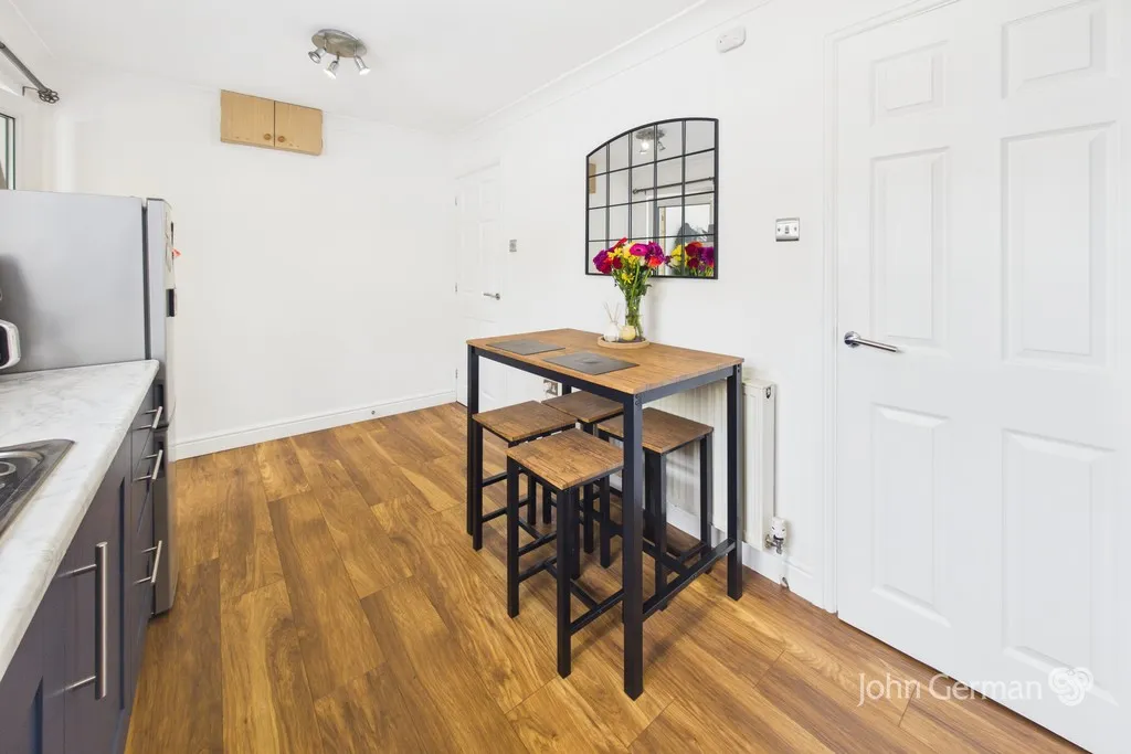 Greenacres Drive, Uttoxeter, photo 8