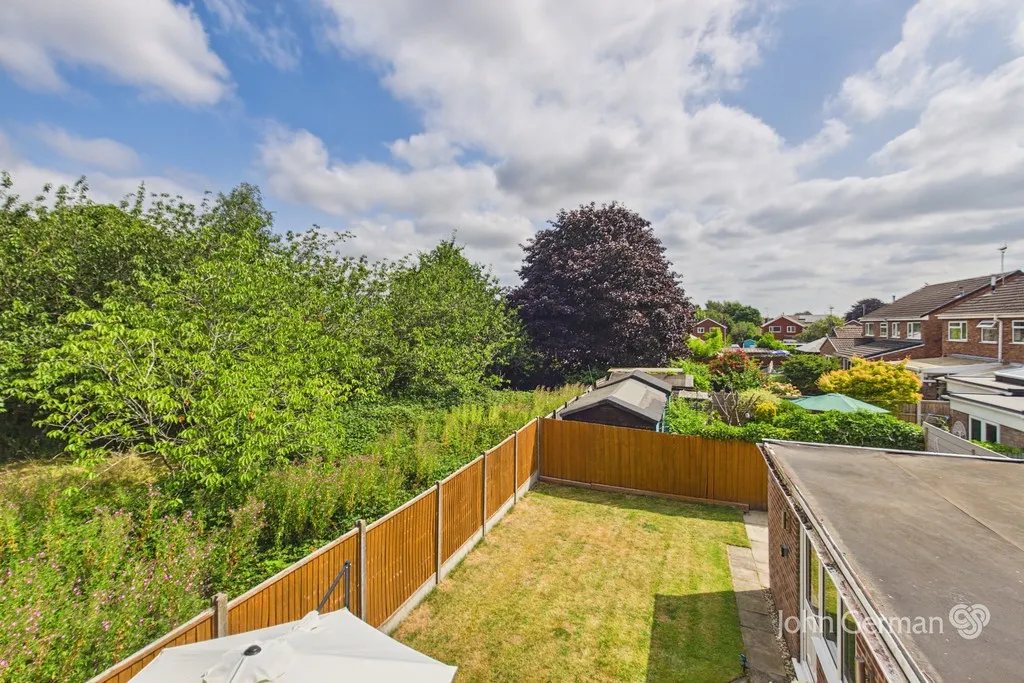 Greenacres Drive, Uttoxeter, photo 14