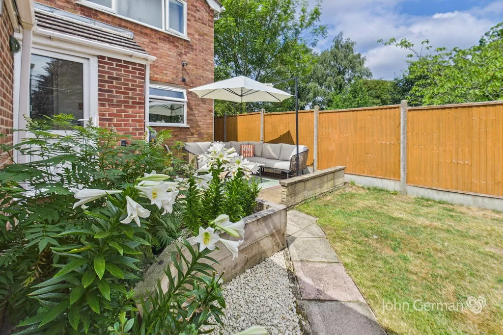 Greenacres Drive, Uttoxeter, photo 21