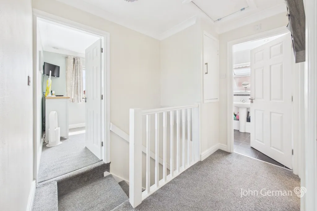 Greenacres Drive, Uttoxeter, photo 12