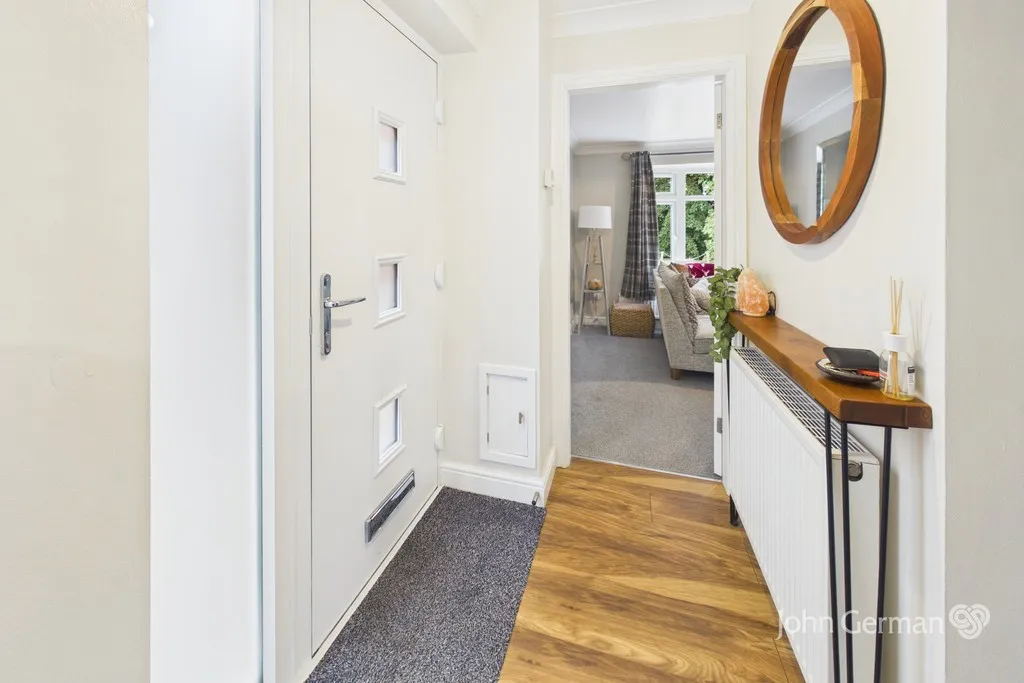 Greenacres Drive, Uttoxeter, photo 9