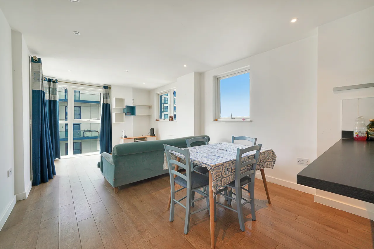2 bed flat for sale, Bessemer Place, London, SE10