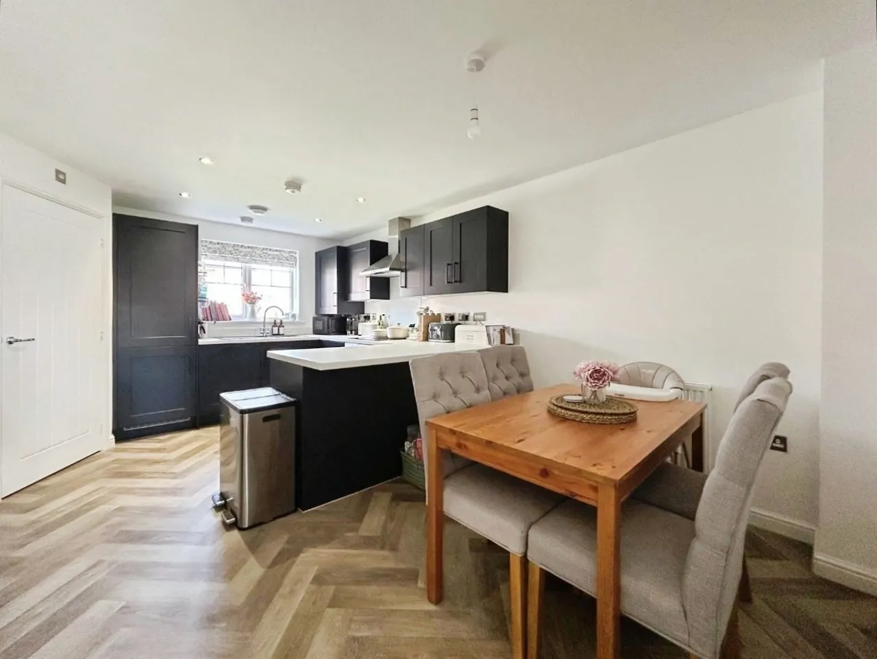 Blackbird Avenue, Knaresborough, HG5, photo 2