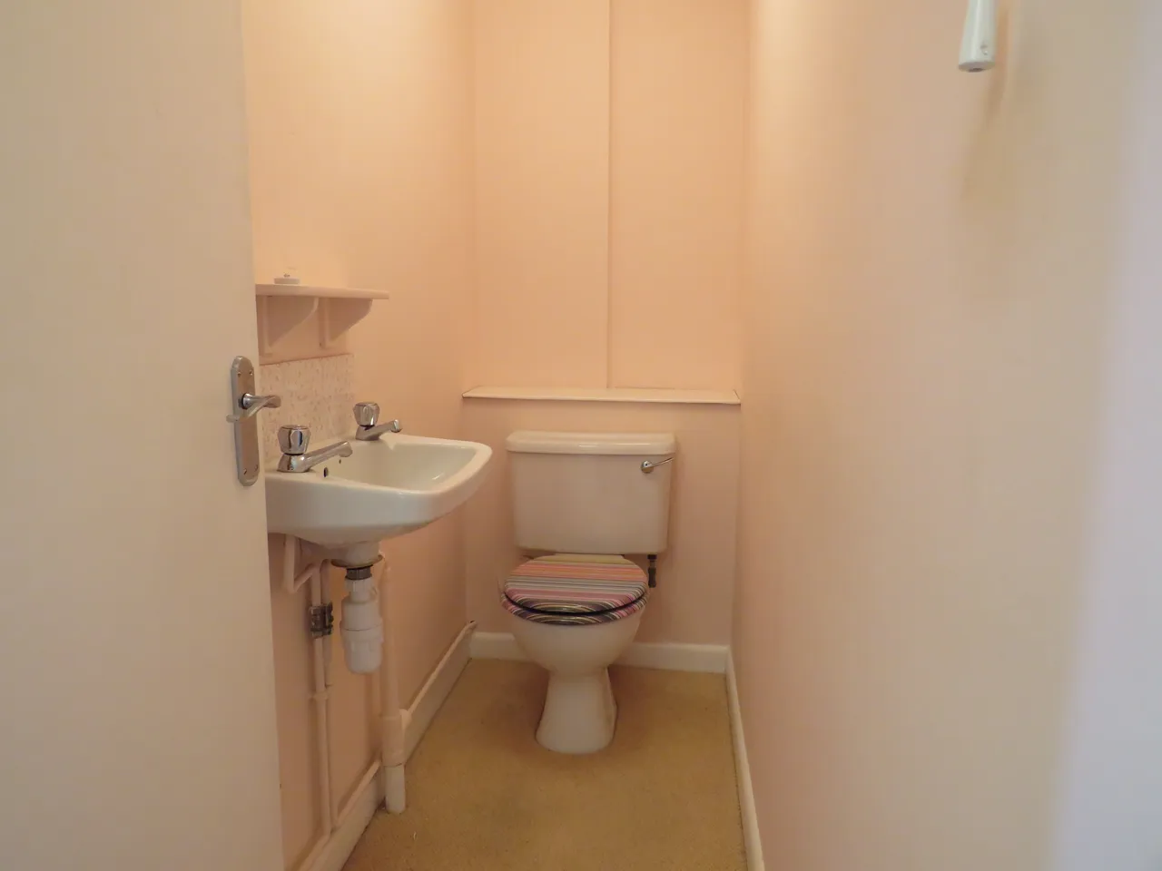 Victoria Road, Wilton, SP2, photo 5