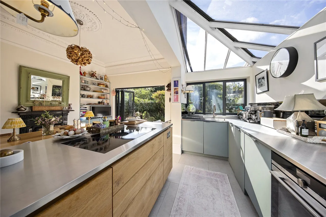 Claremont Road, St Margarets, TW1, photo 10