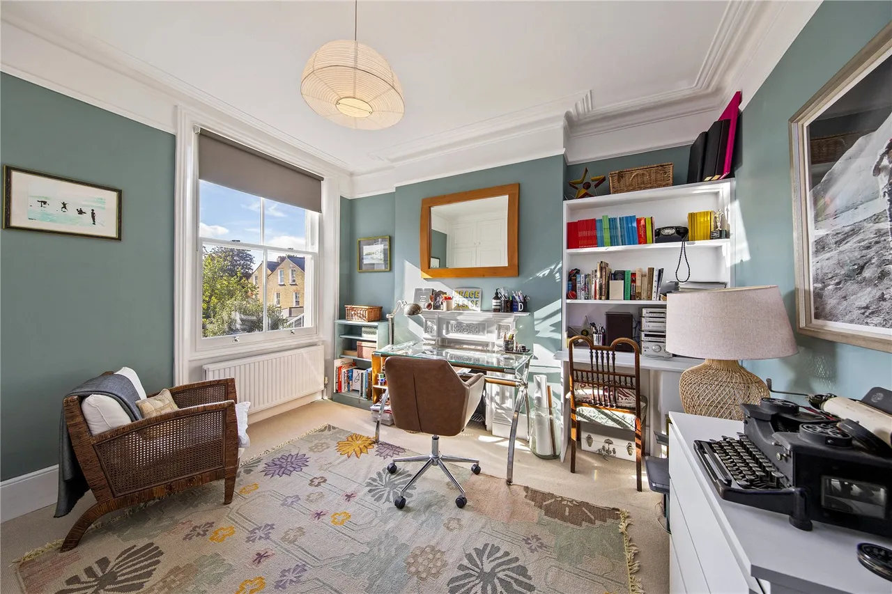 Claremont Road, St Margarets, TW1, photo 18