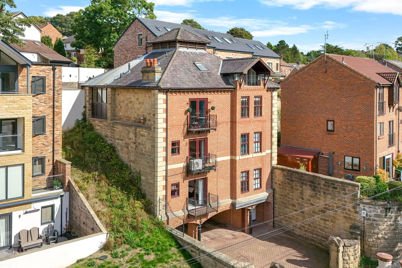 3 bed flat for sale, The Retort House Waterside, Knaresborough, HG5