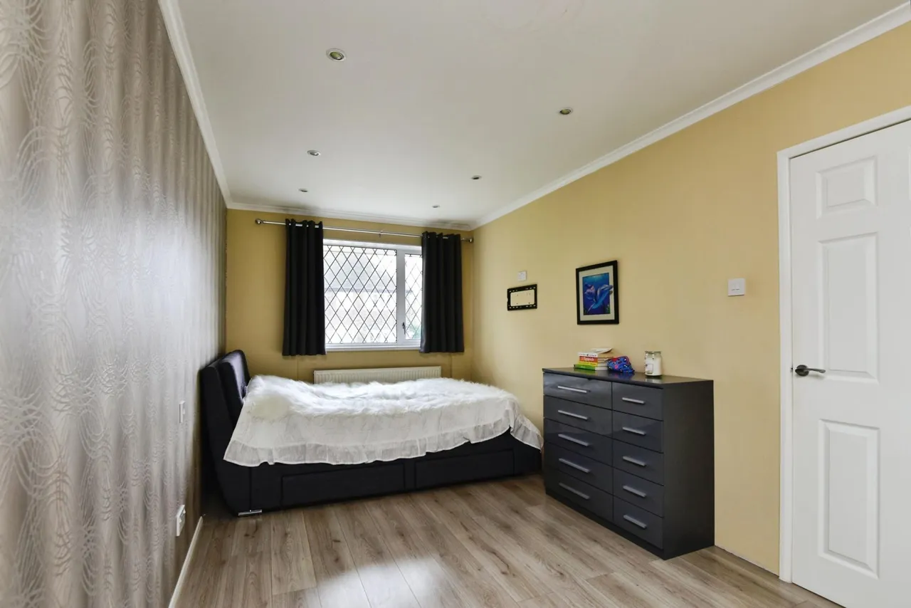 Greenbank Road, May Bank, ST5, photo 13