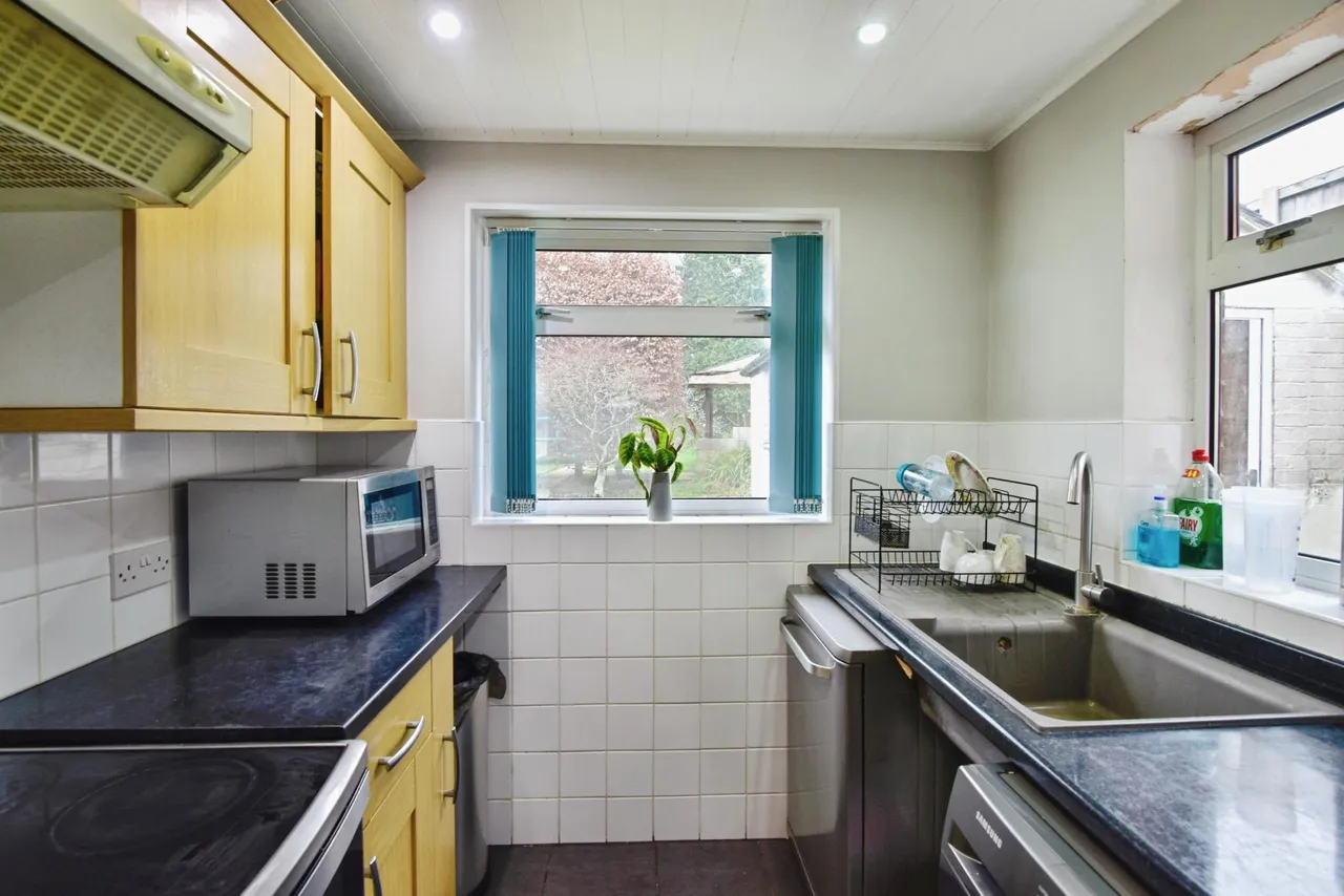 Greenbank Road, May Bank, ST5, photo 6