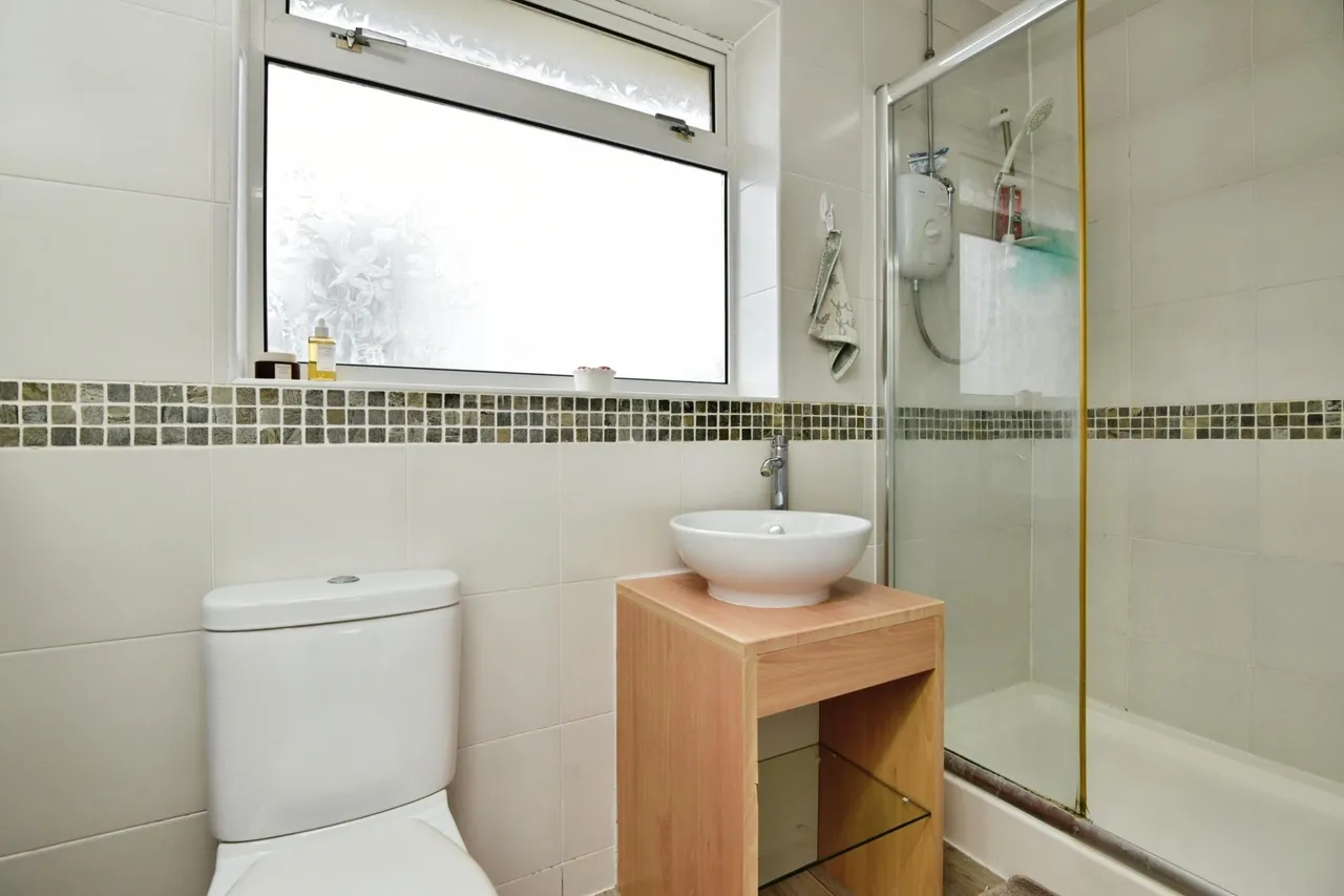 Greenbank Road, May Bank, ST5, photo 14
