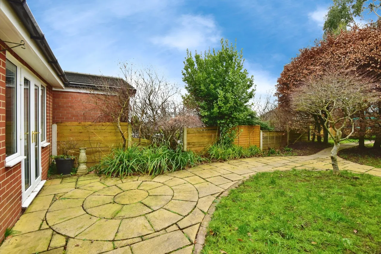 Greenbank Road, May Bank, ST5, photo 24
