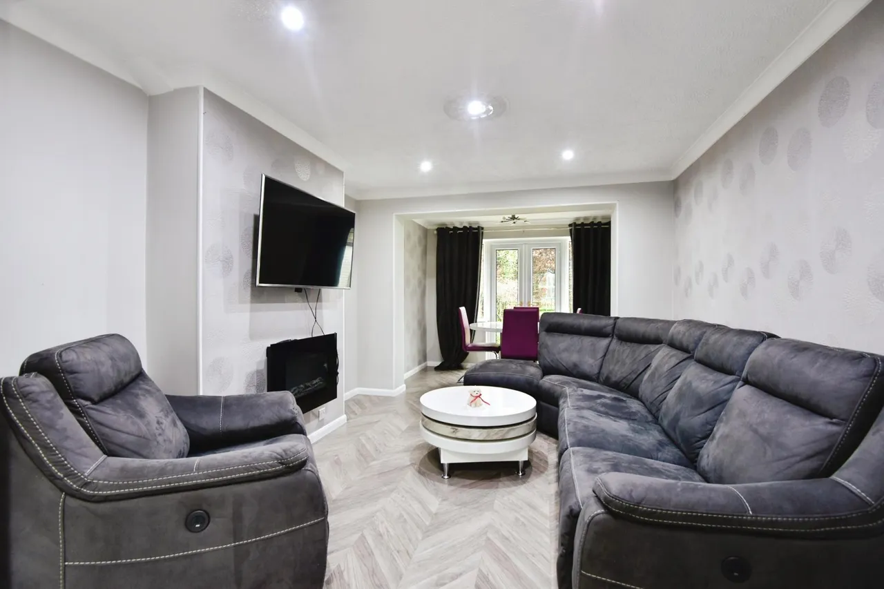 Greenbank Road, May Bank, ST5, photo 3