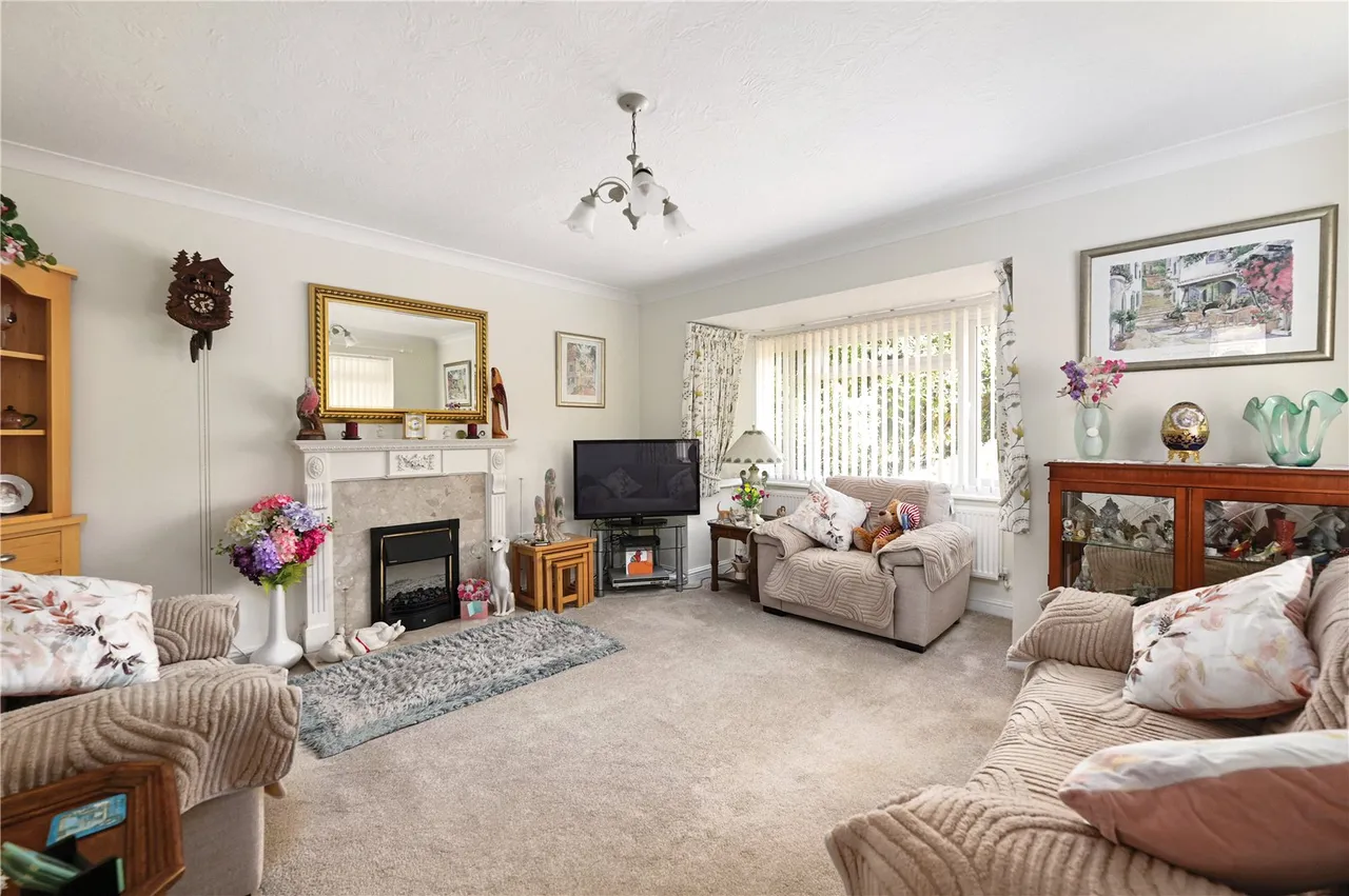 Milton Grange, Ash Vale, Guildford, Surrey, GU12 5DU, photo 2