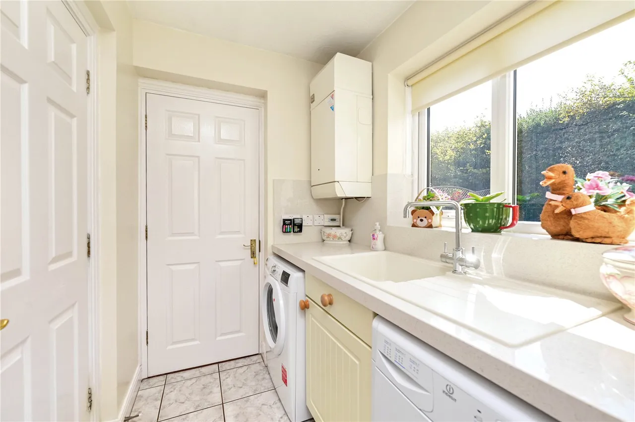 Milton Grange, Ash Vale, Guildford, Surrey, GU12 5DU, photo 6