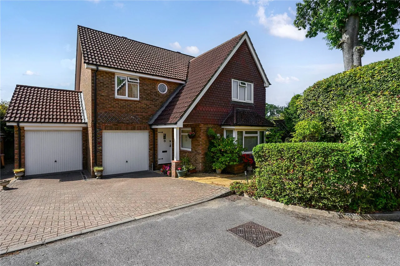 Milton Grange, Ash Vale, Guildford, Surrey, GU12 5DU, photo 18