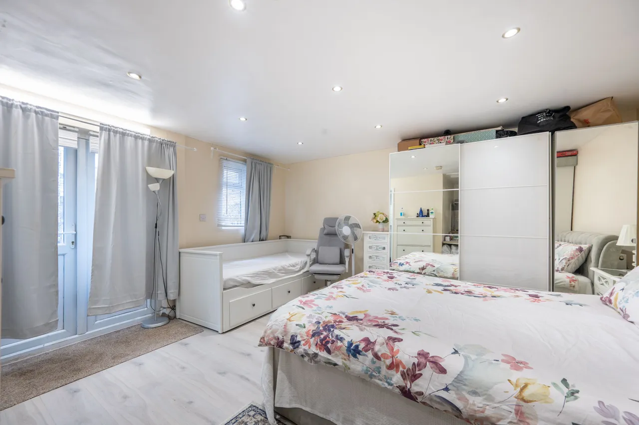 Annex, 102 Eastcote Avenue, Greenford, photo 7