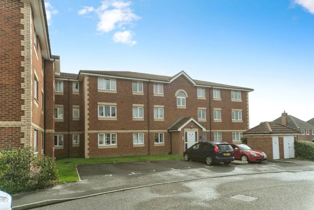 Broad Oak Close, Eastbourne, BN23, photo 8
