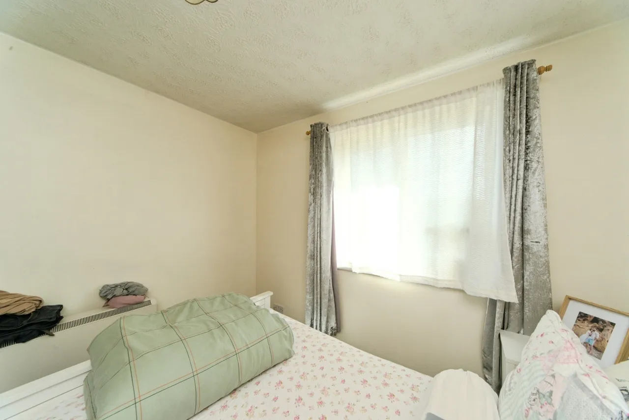 Broad Oak Close, Eastbourne, BN23, photo 12