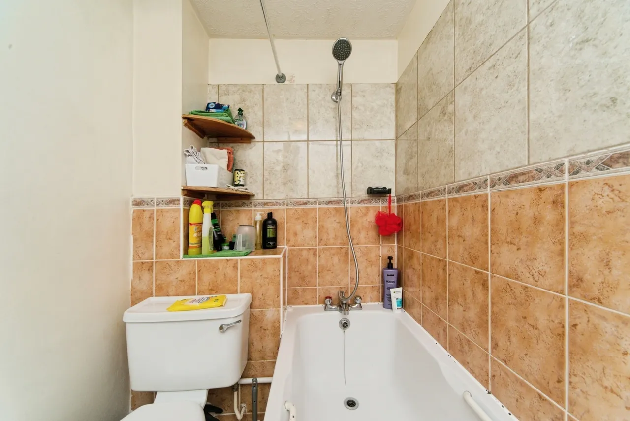Broad Oak Close, Eastbourne, BN23, photo 5