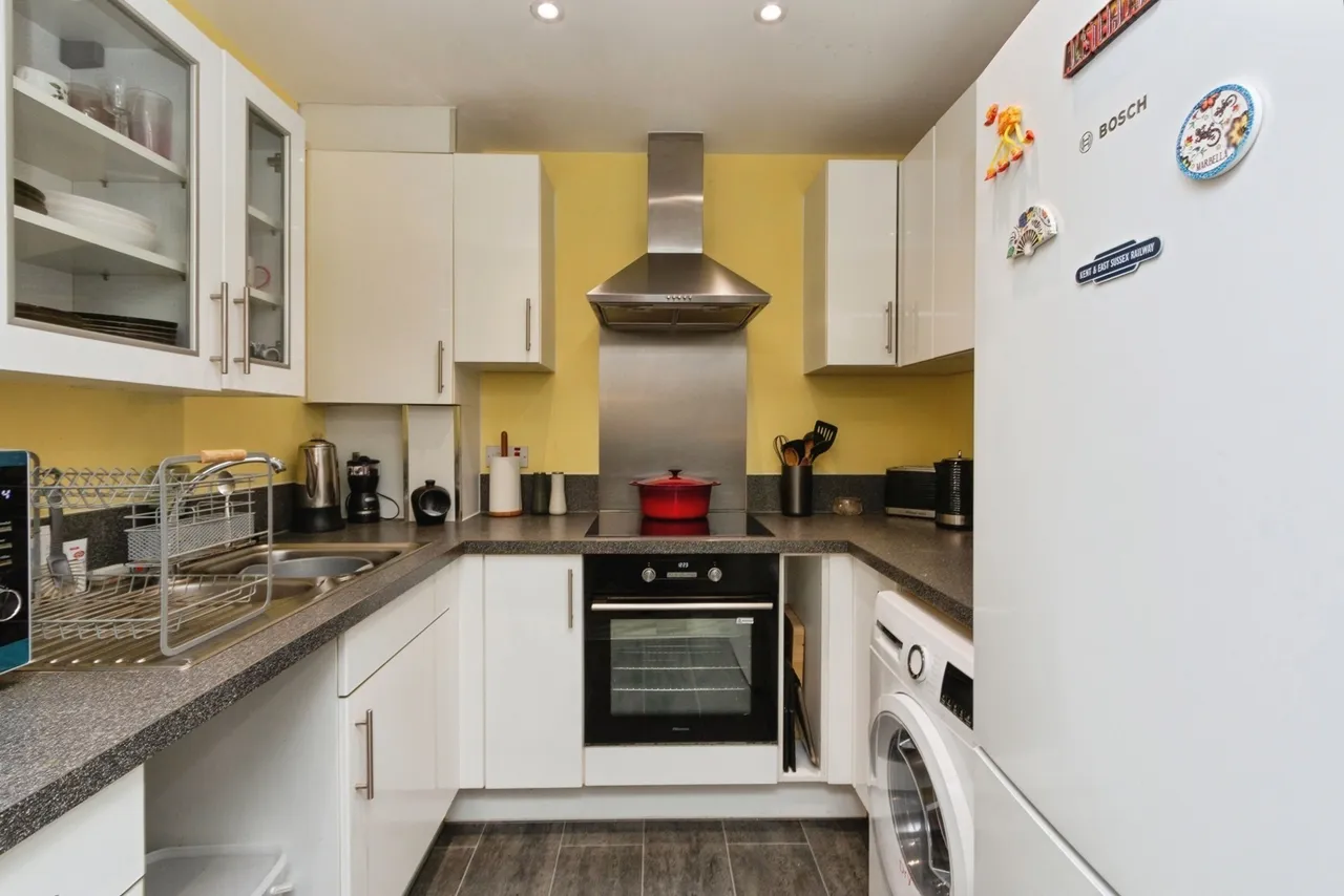 Balmoral Drive, Camberley, GU16, photo 3