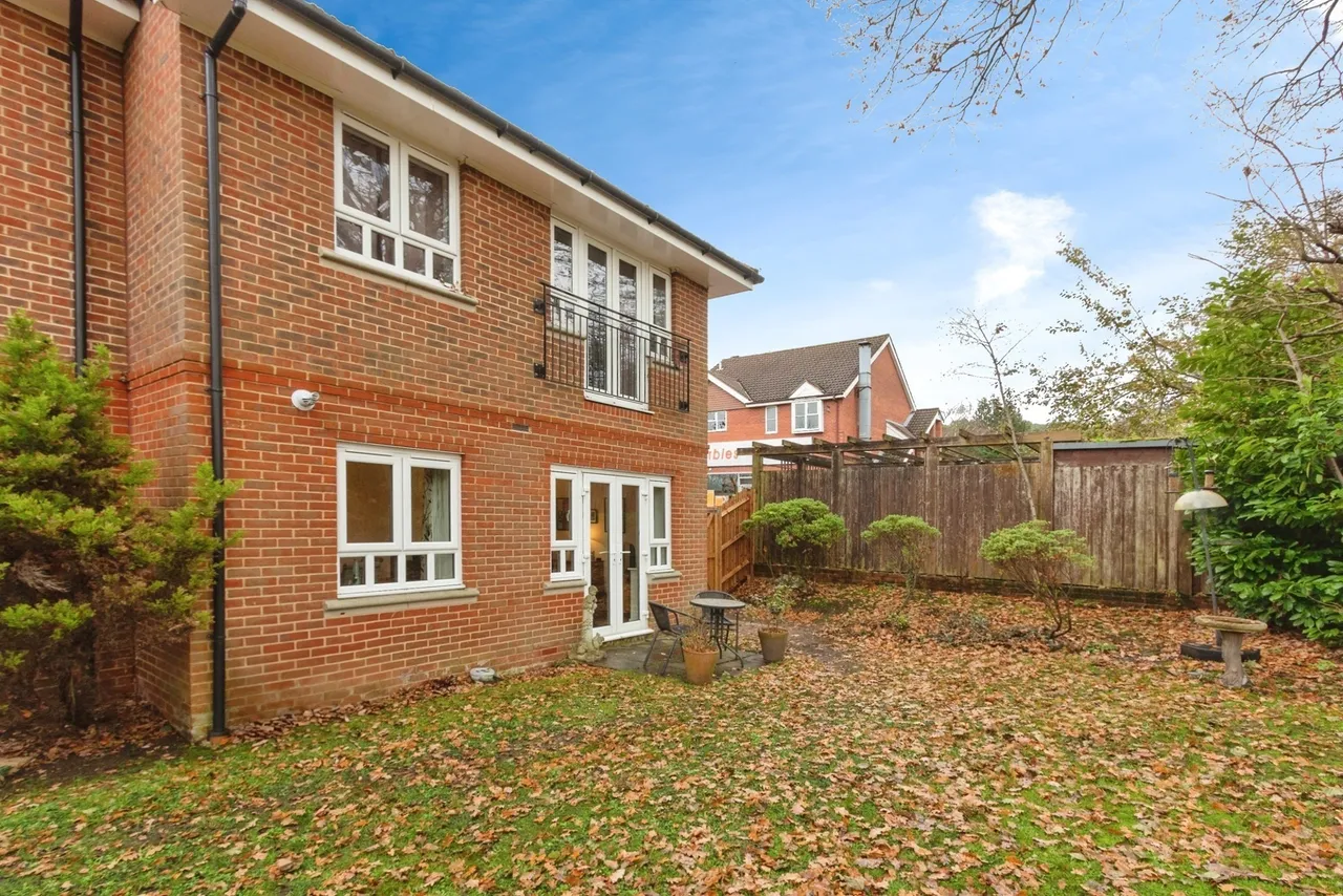 Balmoral Drive, Camberley, GU16, photo 8