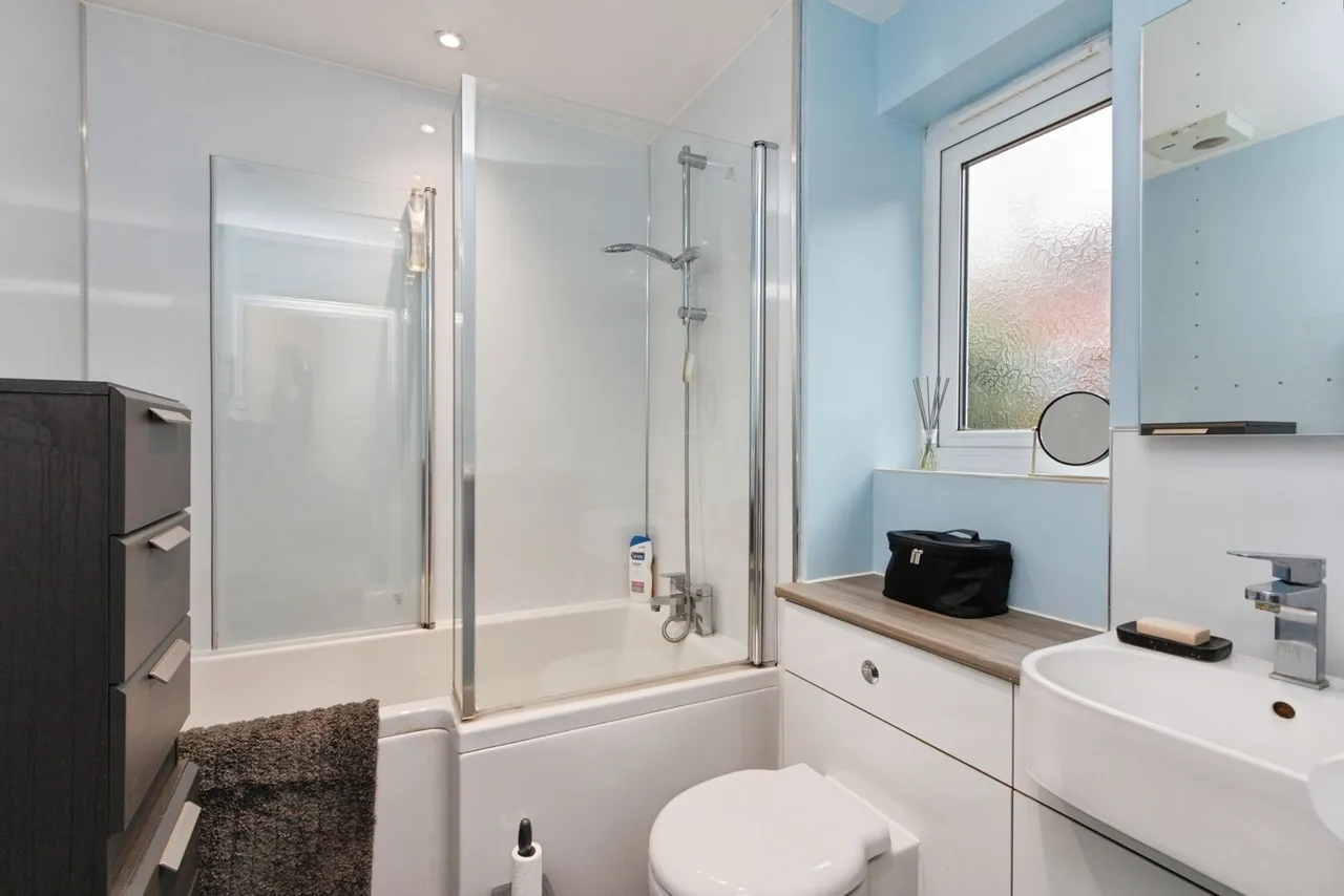 Balmoral Drive, Camberley, GU16, photo 4
