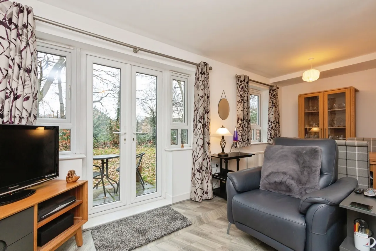 Balmoral Drive, Camberley, GU16, photo 9