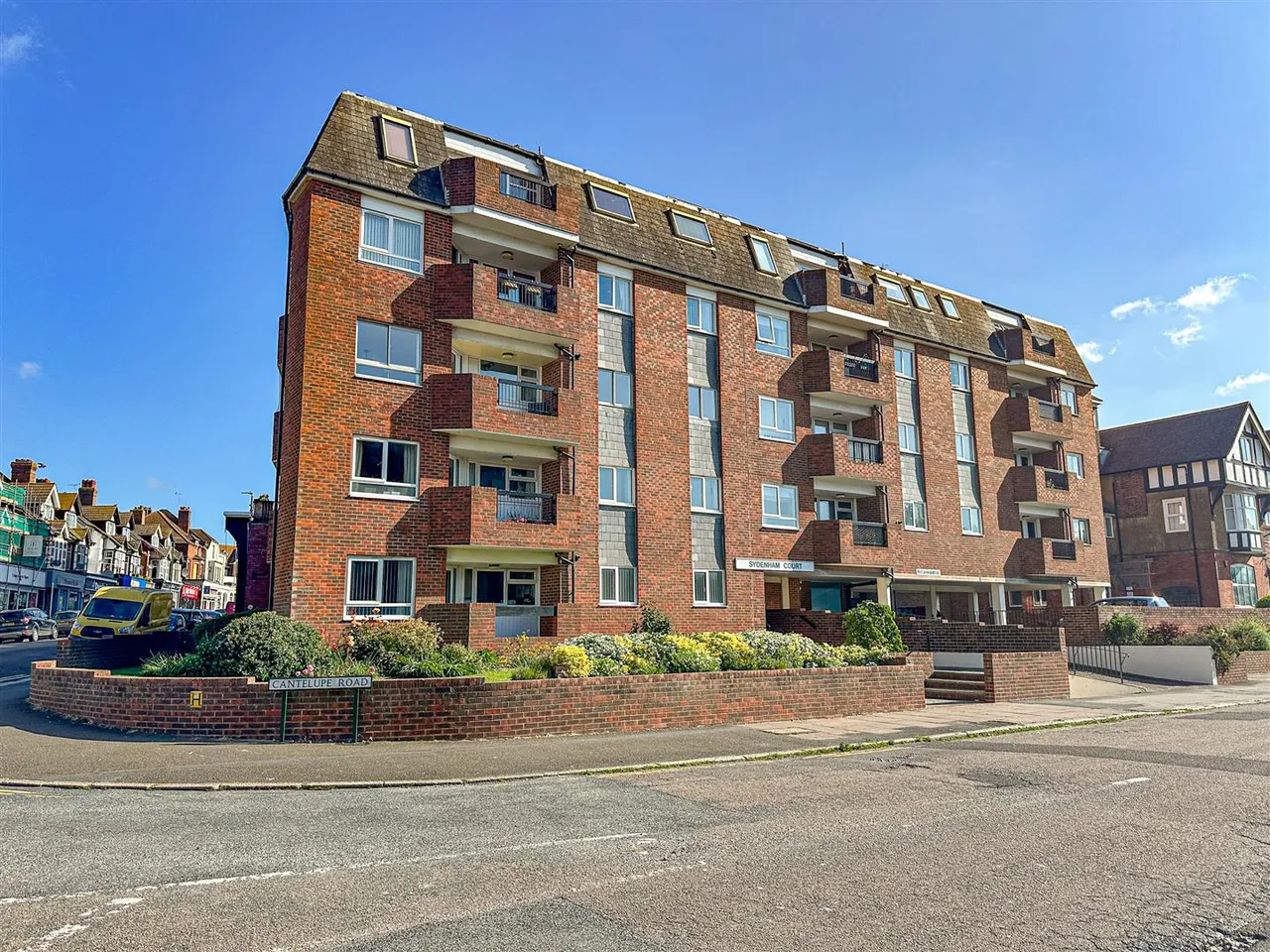 2 bed flat for sale, Cantelupe Road, Bexhill-On-Sea