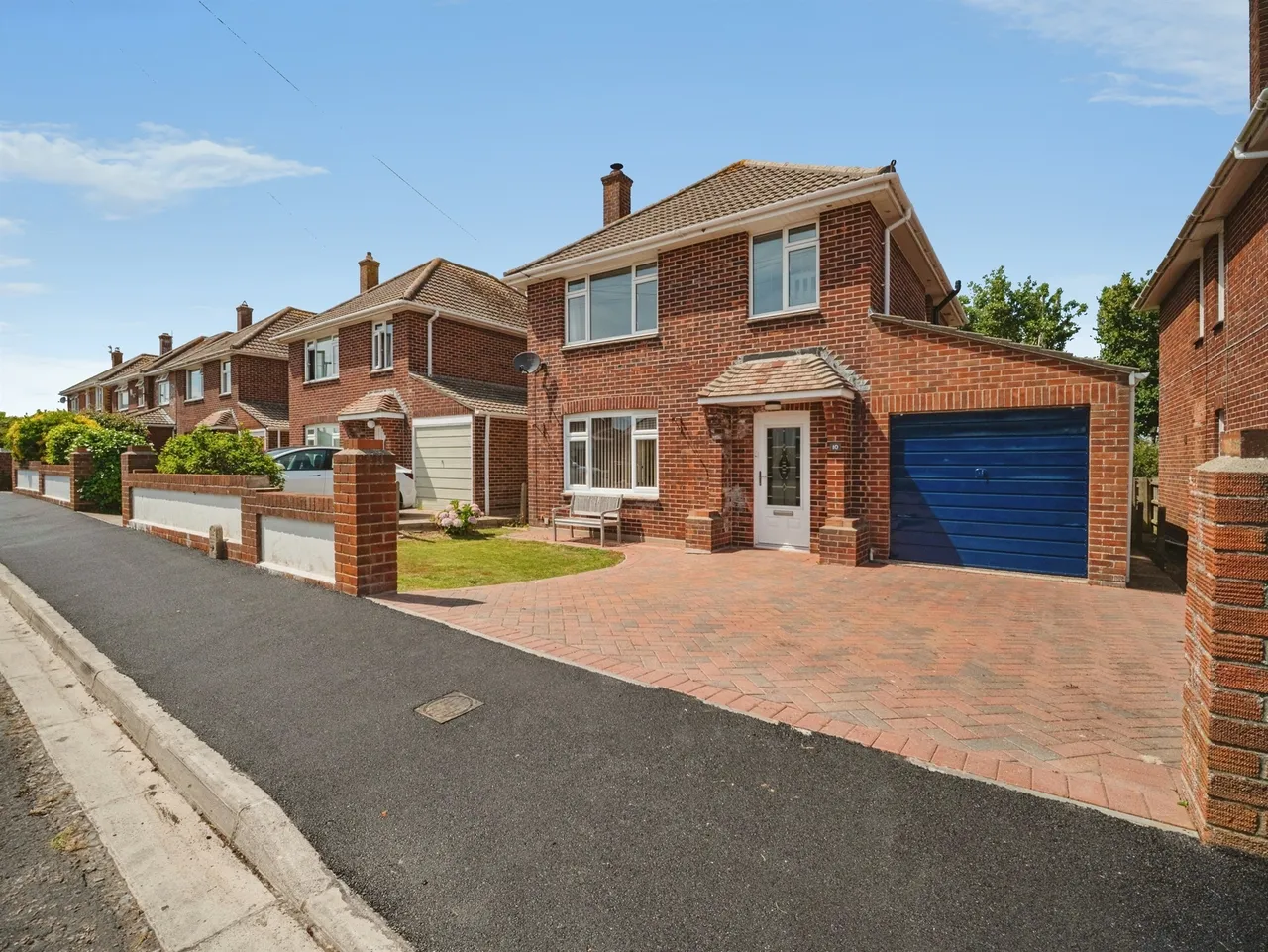 3 bed house for sale — Raymond Road, WEYMOUTH