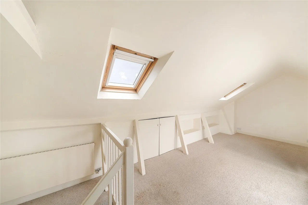 Chalcot Square, Primrose Hill, London, NW1, photo 12