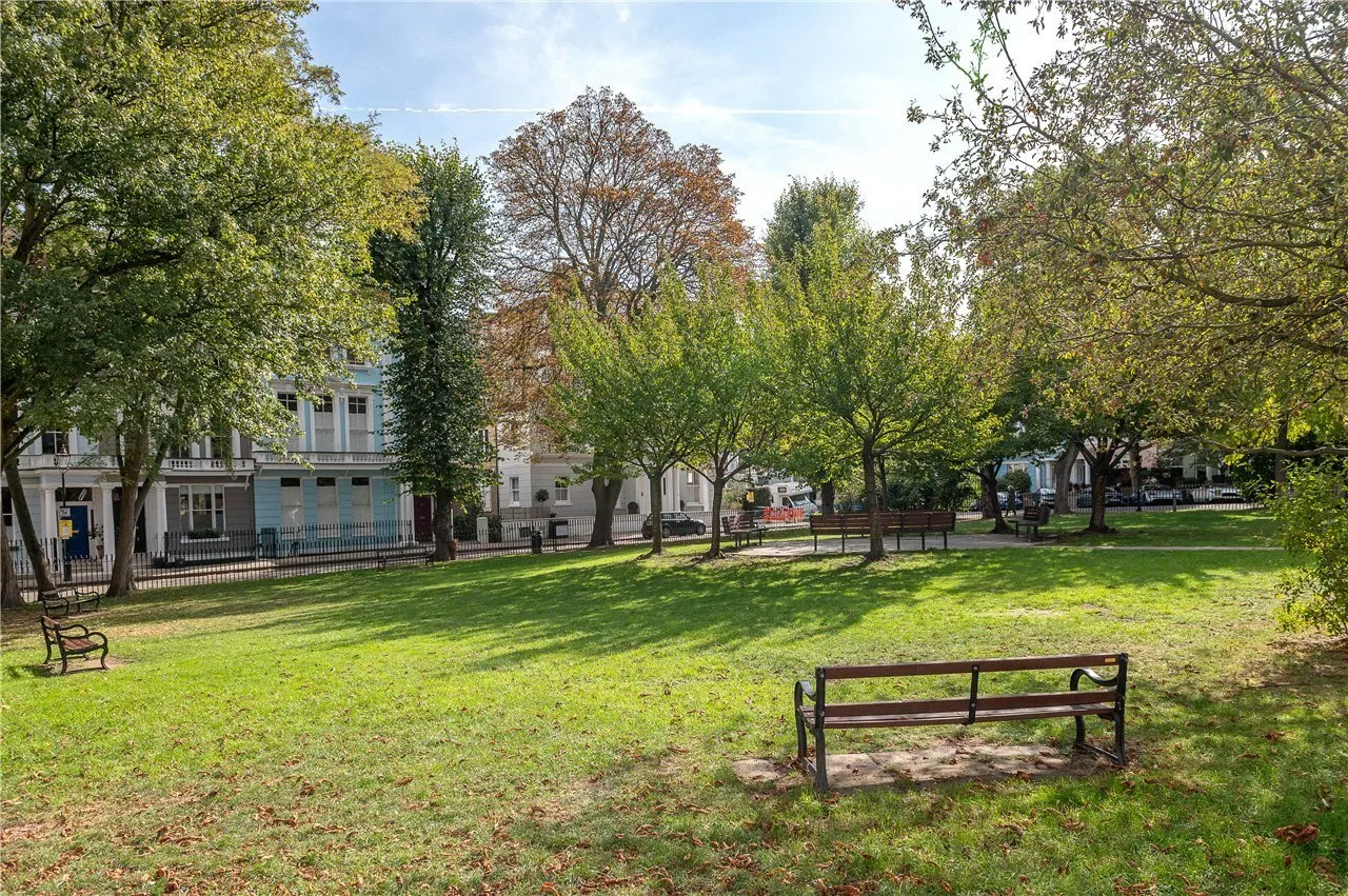 Chalcot Square, Primrose Hill, London, NW1, photo 4