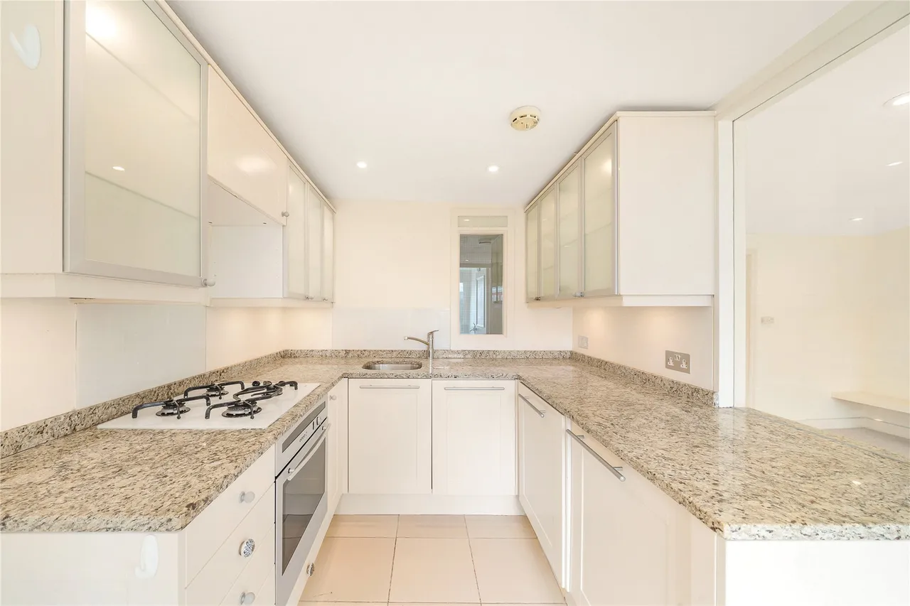 Chalcot Square, Primrose Hill, London, NW1, photo 10