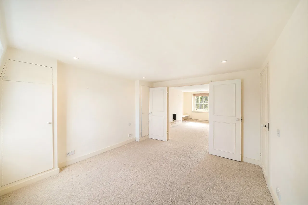 Chalcot Square, Primrose Hill, London, NW1, photo 11