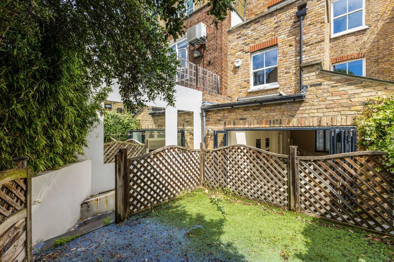 Hazlebury Road, Fulham, London, SW6 2NB, photo 2