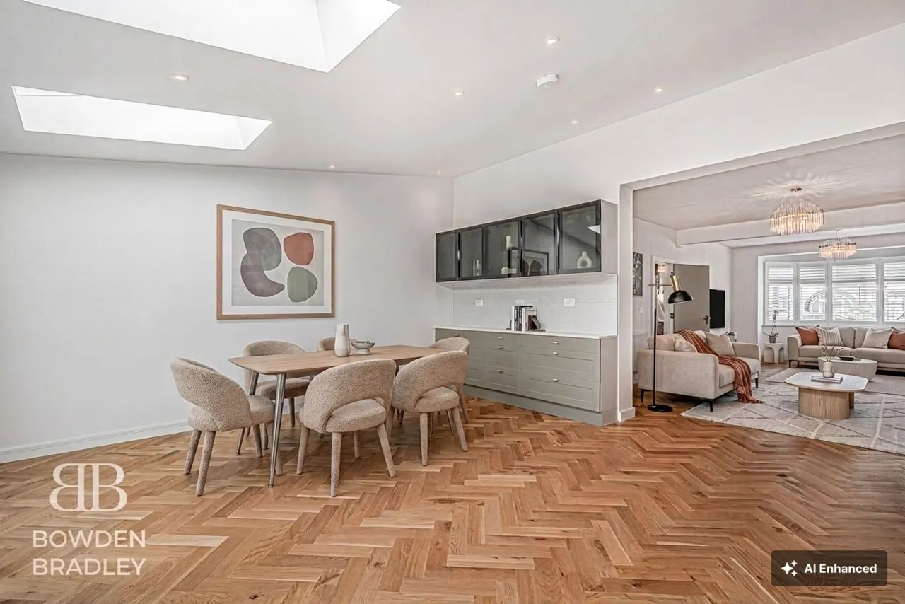 Middleton Gardens, Gants Hill, IG2, photo 8