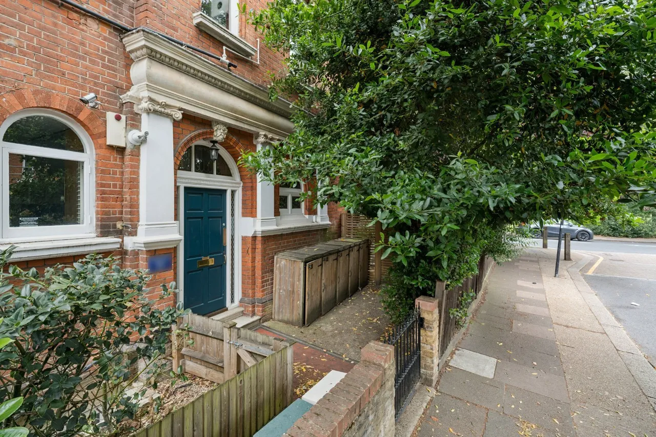 Nightingale Lane, London, SW12, photo 9