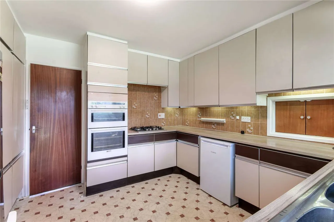 Hillborough Avenue, Sevenoaks, TN13, photo 11