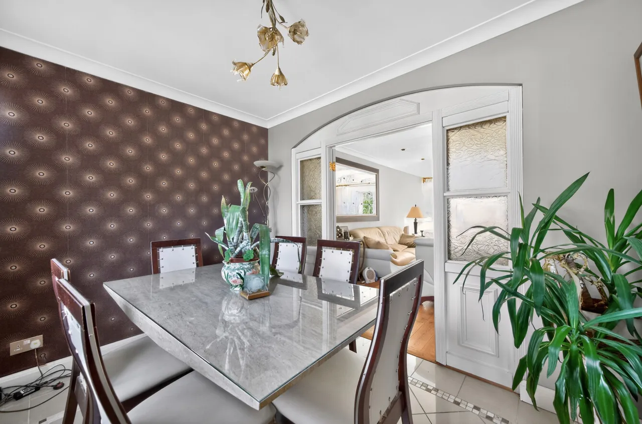 High Point, Weybridge, KT13, photo 6