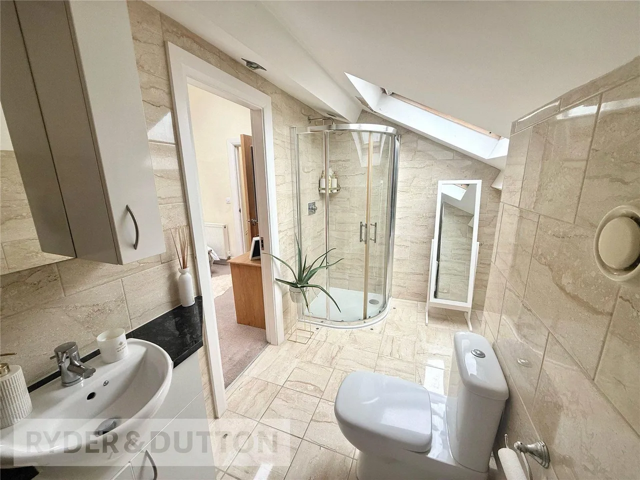 Slackcote Lane, Delph, OL3, photo 11