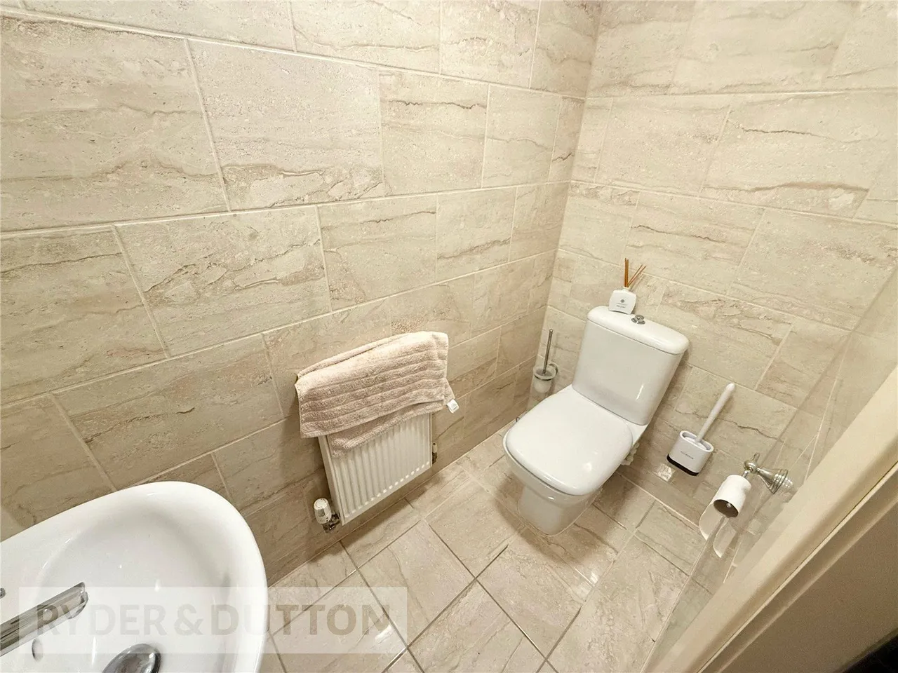 Slackcote Lane, Delph, OL3, photo 7
