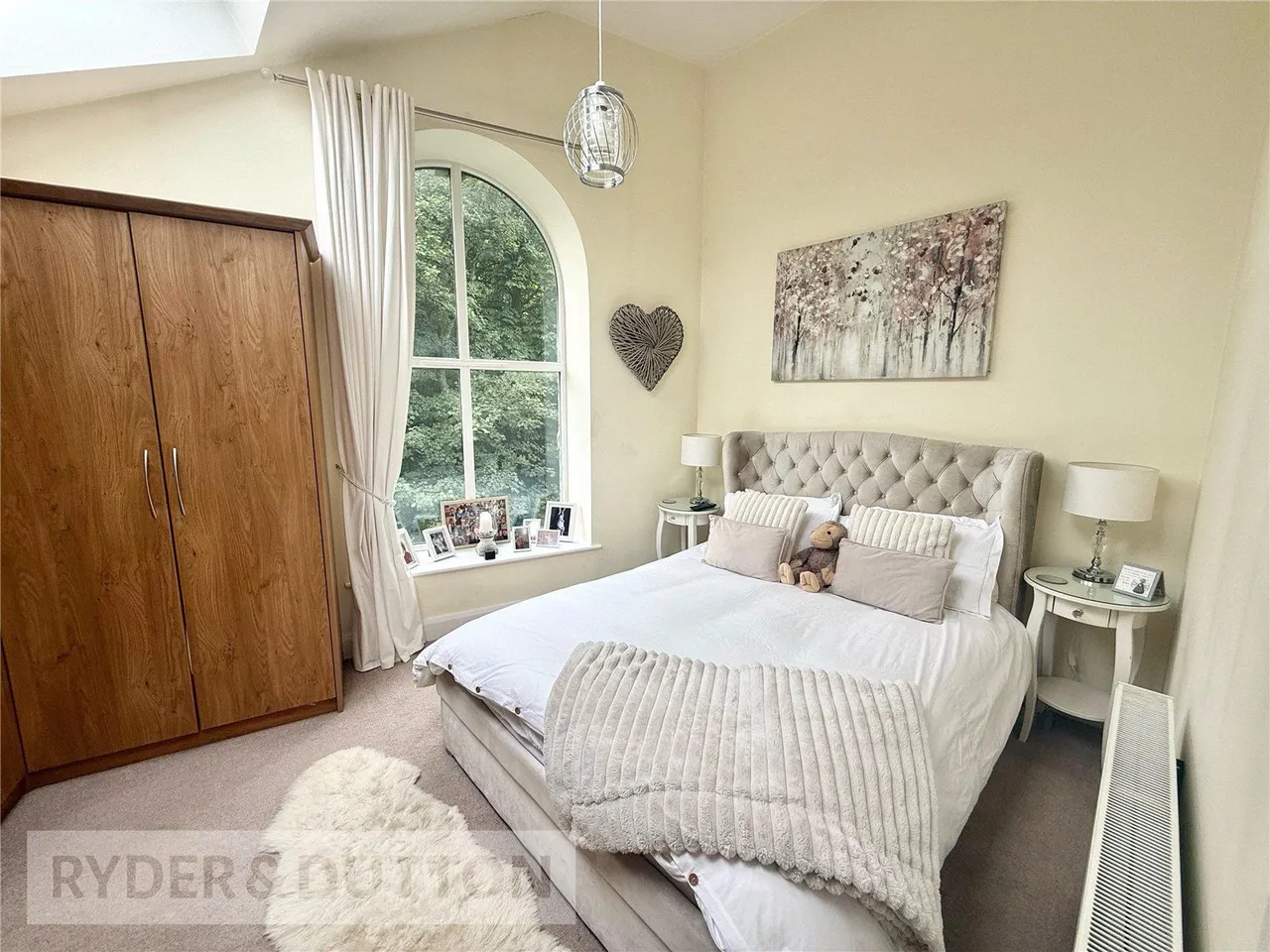 Slackcote Lane, Delph, OL3, photo 8